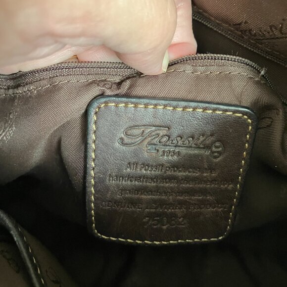 Vintage Fossil 75082 Brown Leather Handle Shoulder Bag with Charm. - Picture 15 of 15